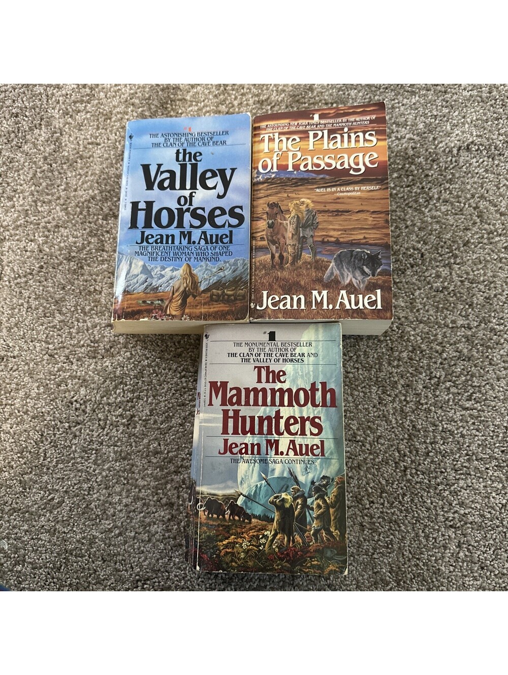 vtg PB Book - JEAN M AUEL: Plains of Passage, Mammoth Hunters, Valley of Horses